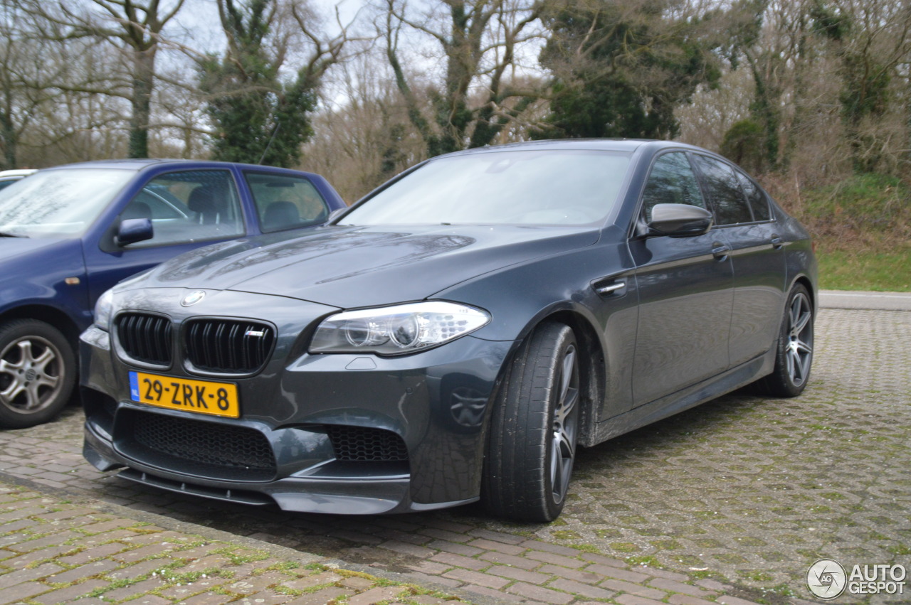 BMW M5 F10 2011