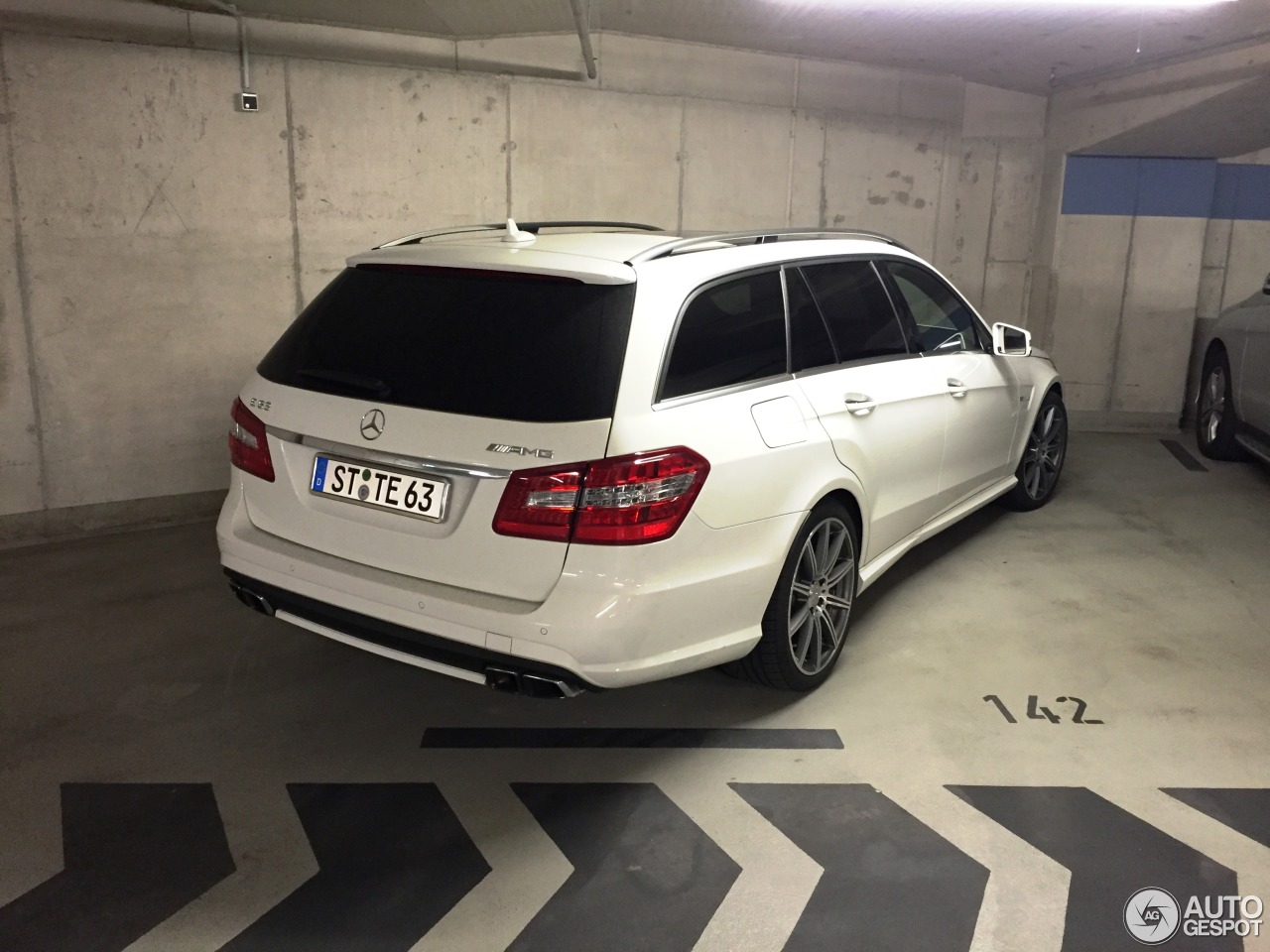 Mercedes-Benz E 63 AMG S212