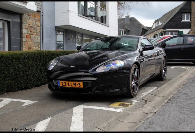 Aston Martin DB9