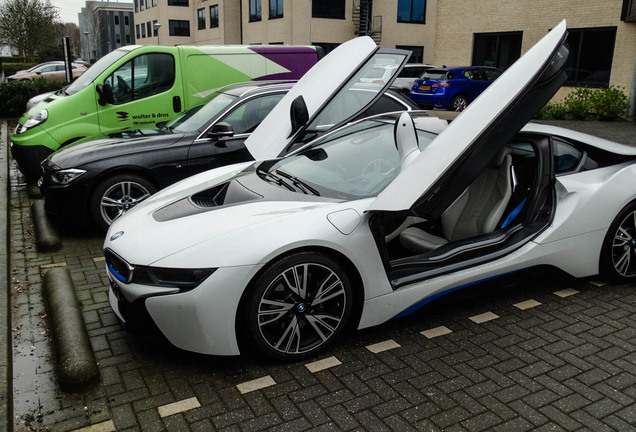 BMW i8