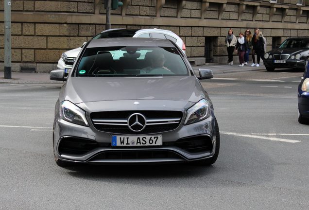 Mercedes-AMG A 45 W176 2015