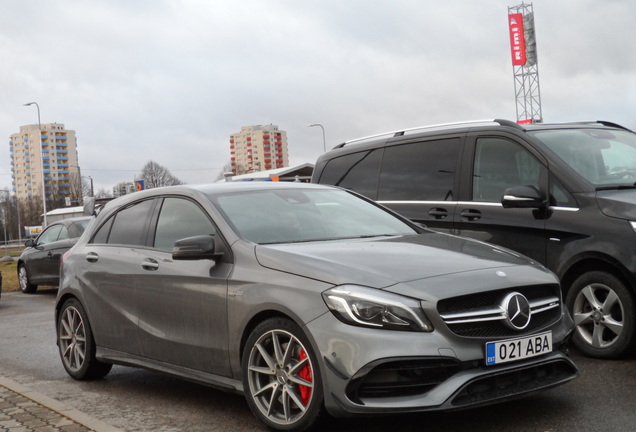 Mercedes-AMG A 45 W176 2015