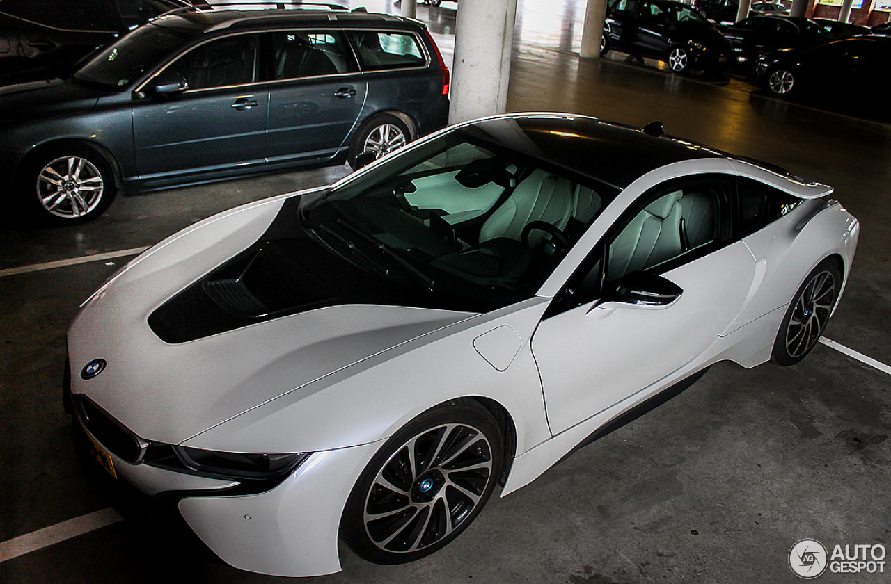 BMW i8