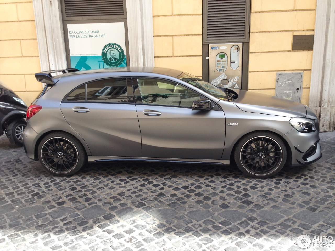 Mercedes-AMG A 45 W176 2015