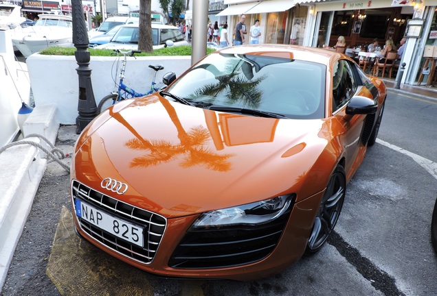 Audi R8 V10