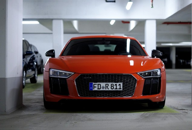 Audi R8 V10 Plus 2015