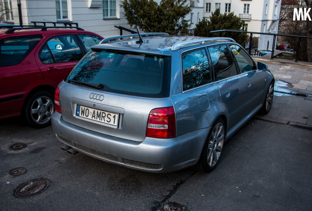 Audi RS4 Avant B5