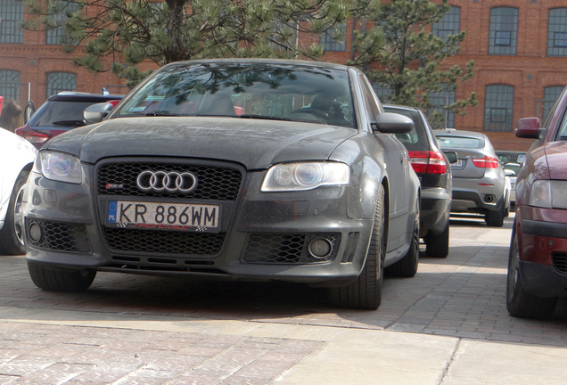 Audi RS4 Sedan