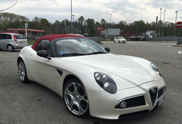 Alfa Romeo 8C Spider