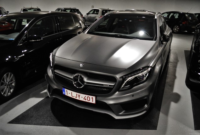 Mercedes-AMG GLA 45 X156