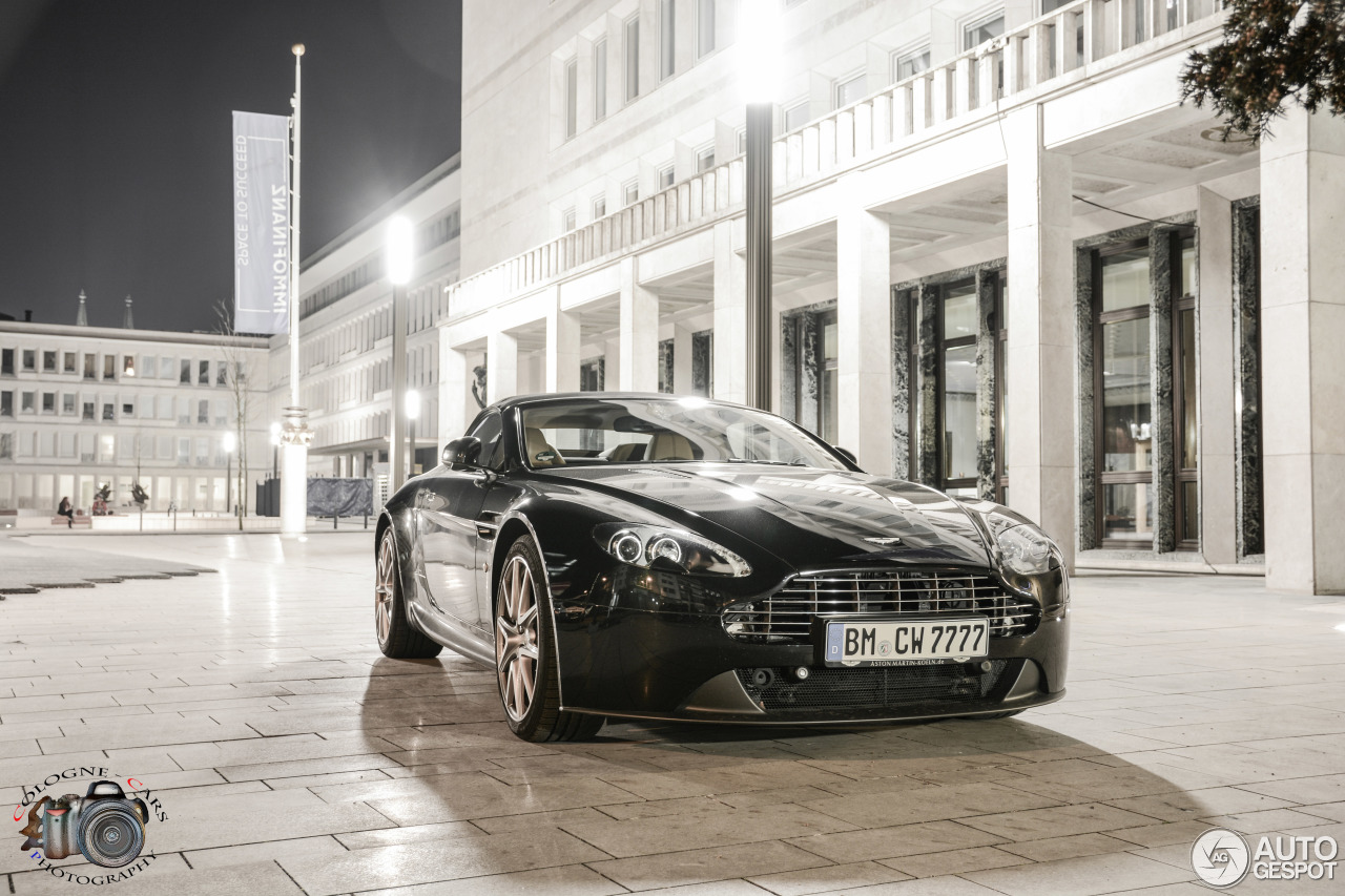 Aston Martin V8 Vantage Roadster 2012