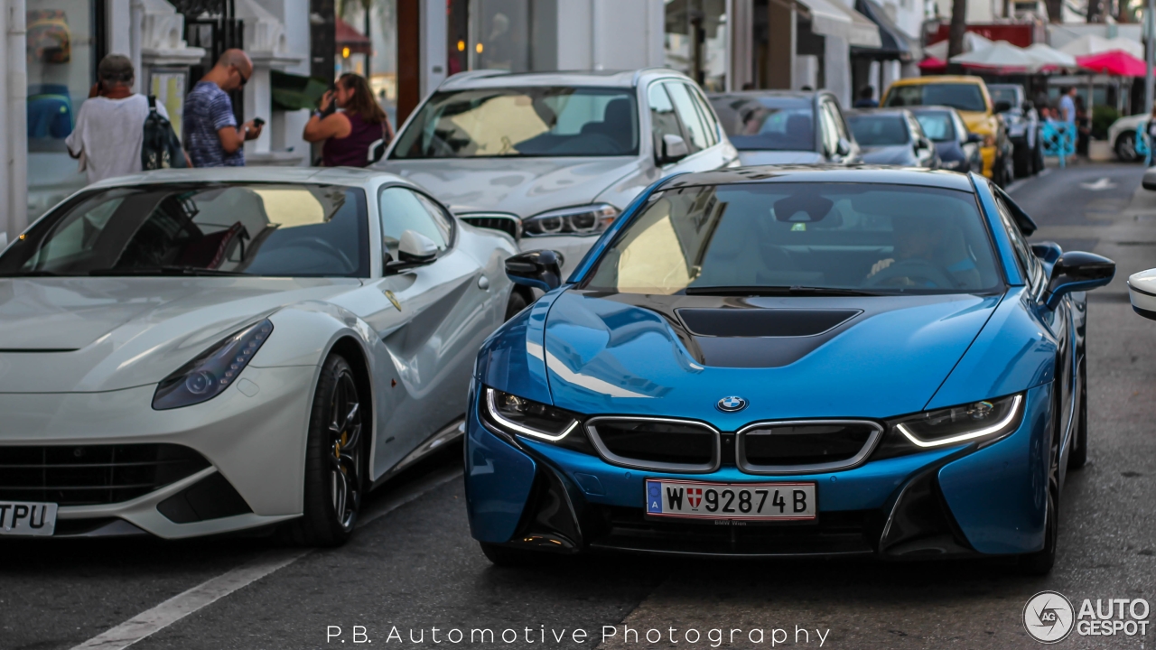 BMW i8