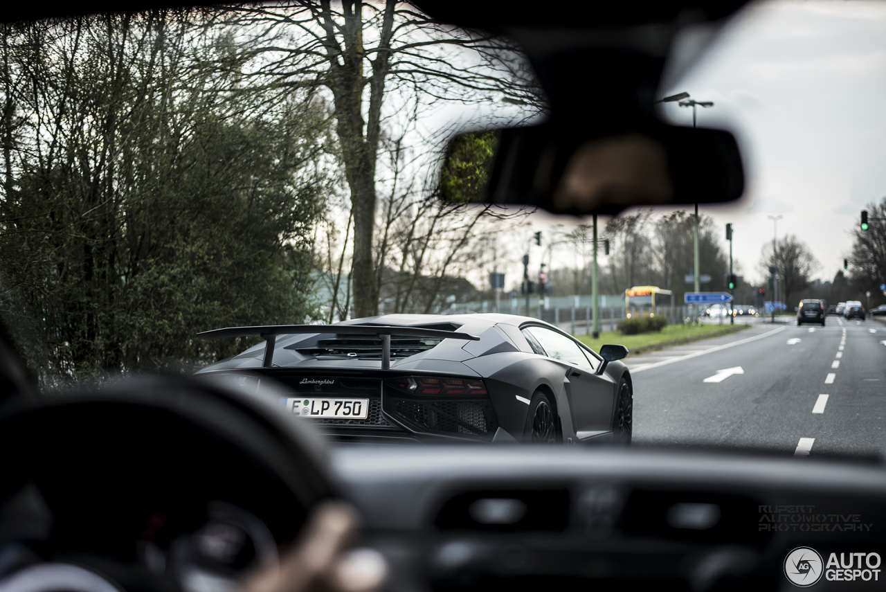 Lamborghini Aventador LP750-4 SuperVeloce