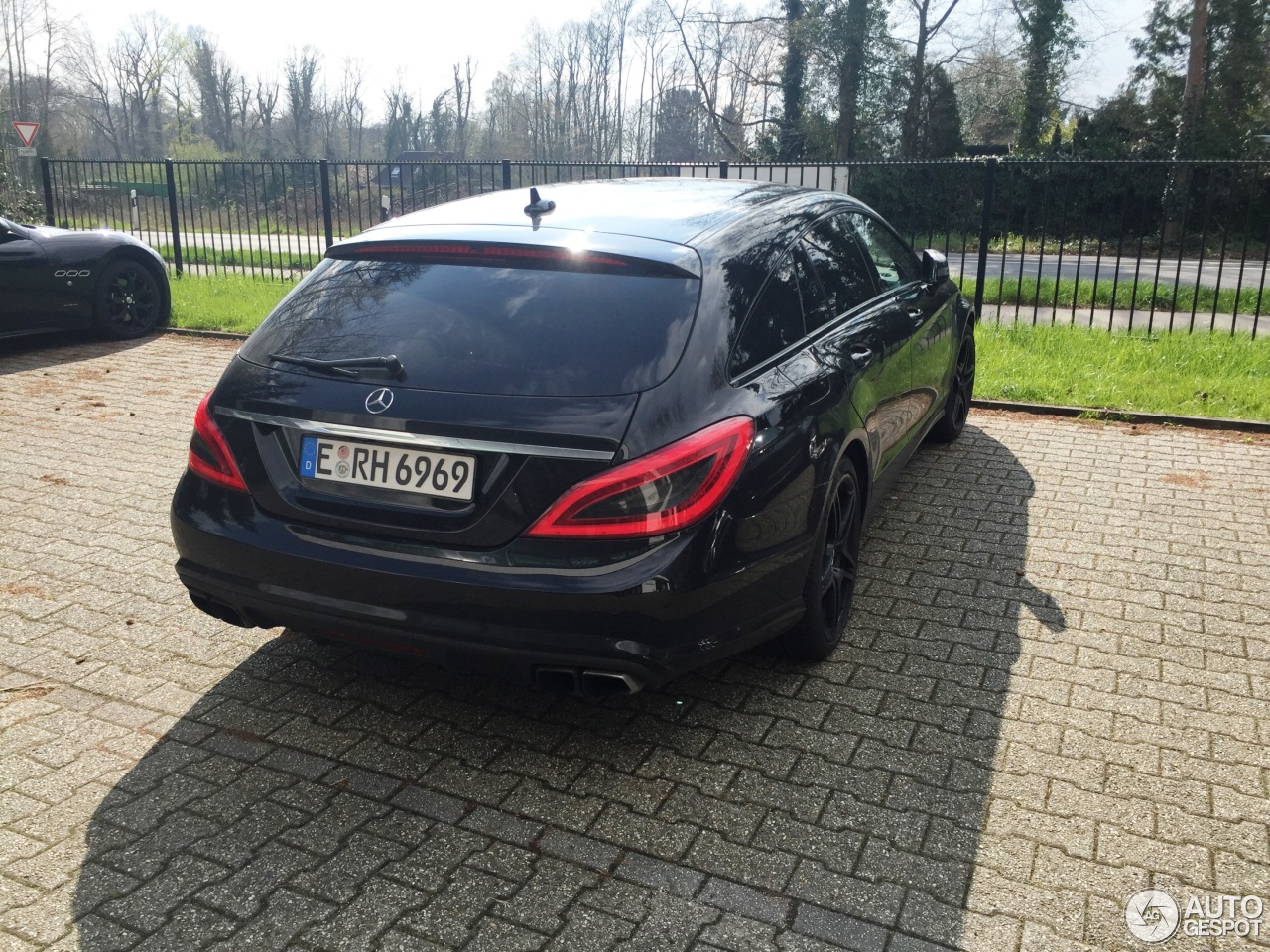 Mercedes-Benz CLS 63 AMG S X218 Shooting Brake