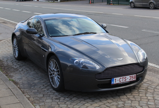 Aston Martin V8 Vantage