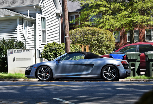 Audi R8 V10 Spyder 2013