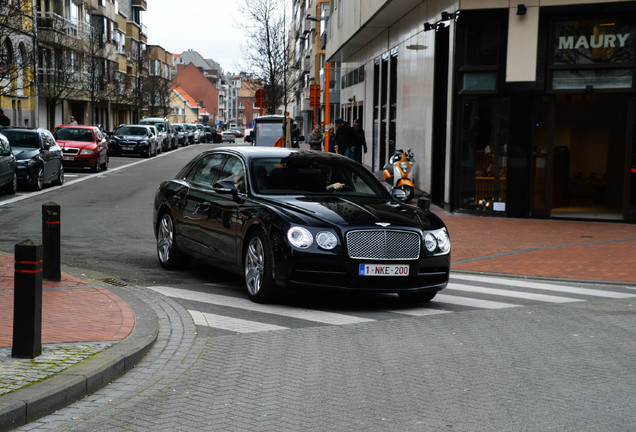 Bentley Flying Spur V8