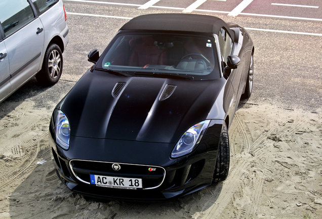 Jaguar F-TYPE S Convertible