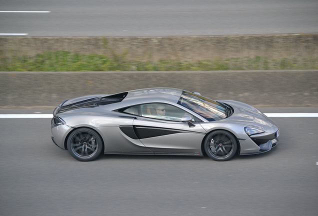 McLaren 570S