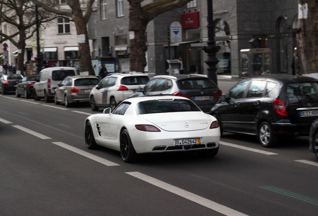 Mercedes-Benz SLS AMG