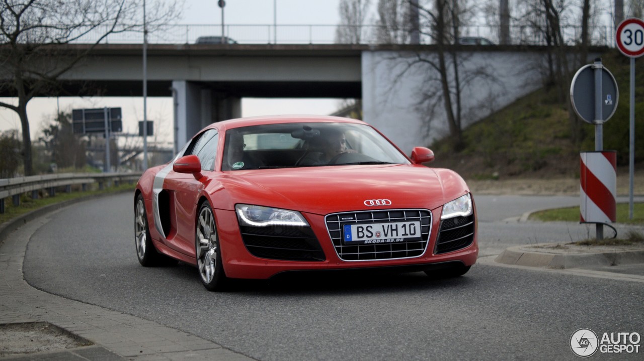 Audi R8 V10