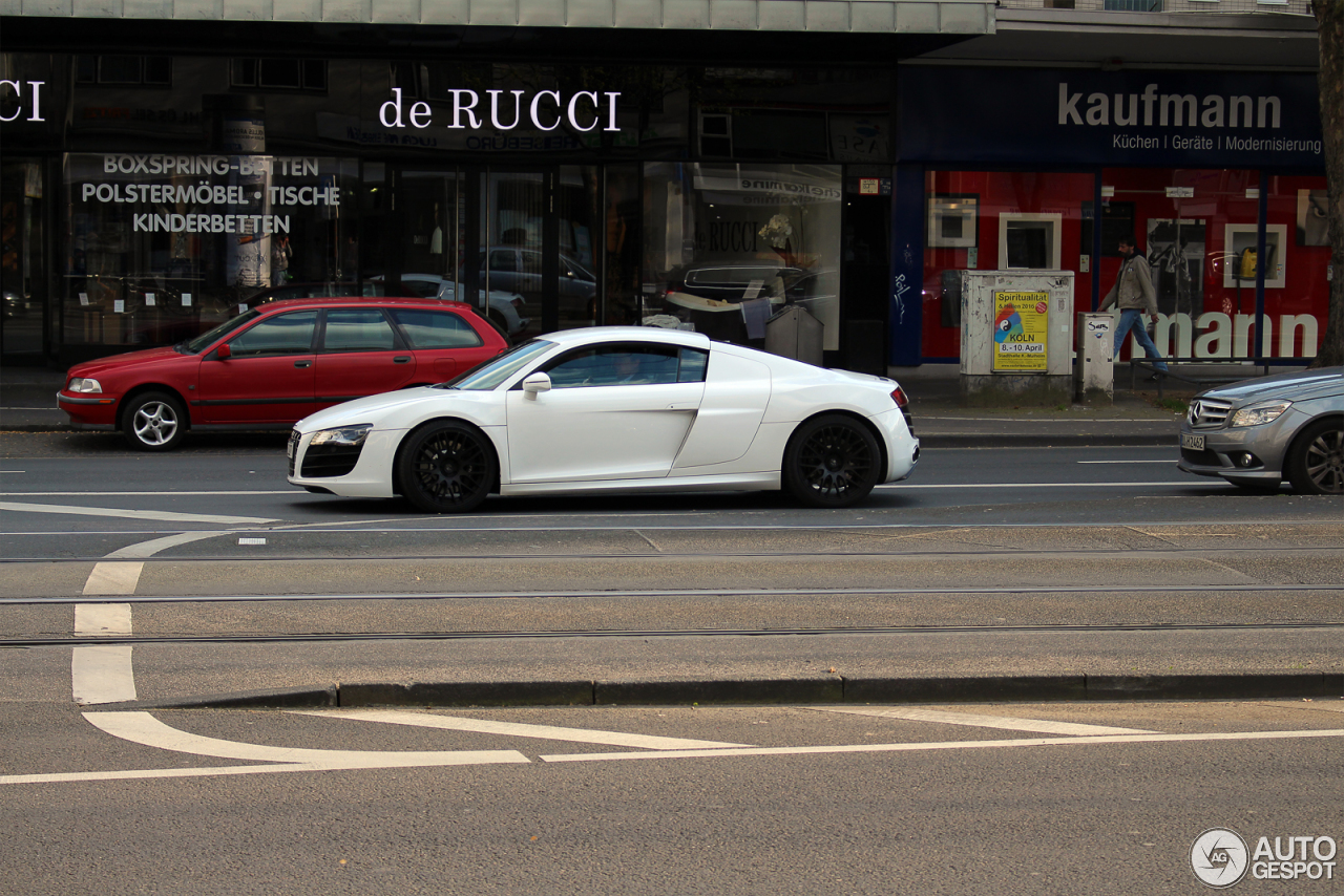 Audi R8 V10