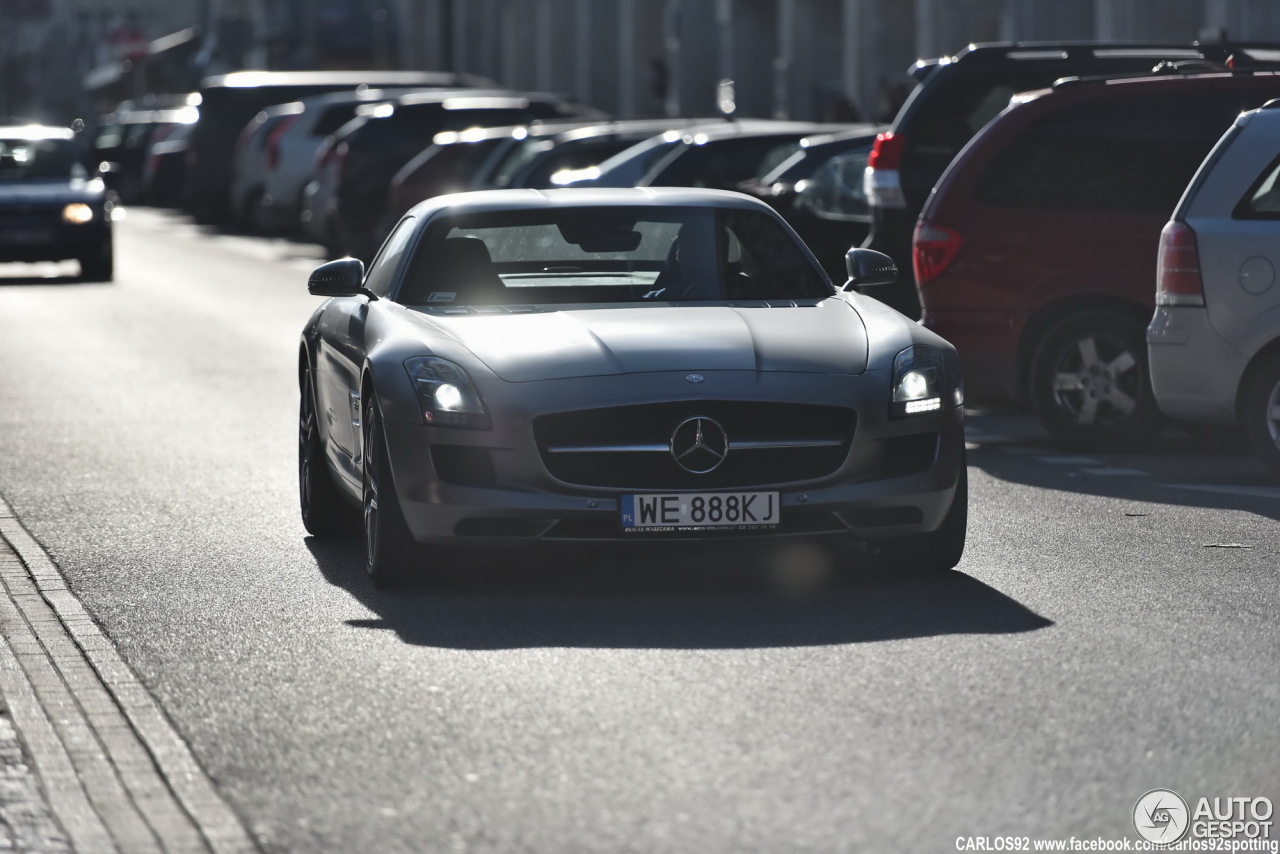 Mercedes-Benz SLS AMG