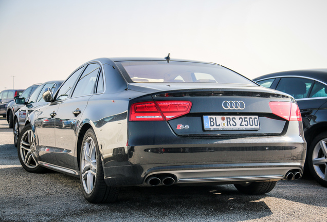 Audi S8 D4