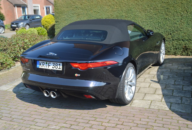 Jaguar F-TYPE S Convertible