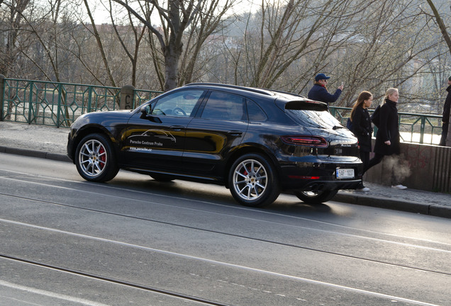 Porsche 95B Macan Turbo