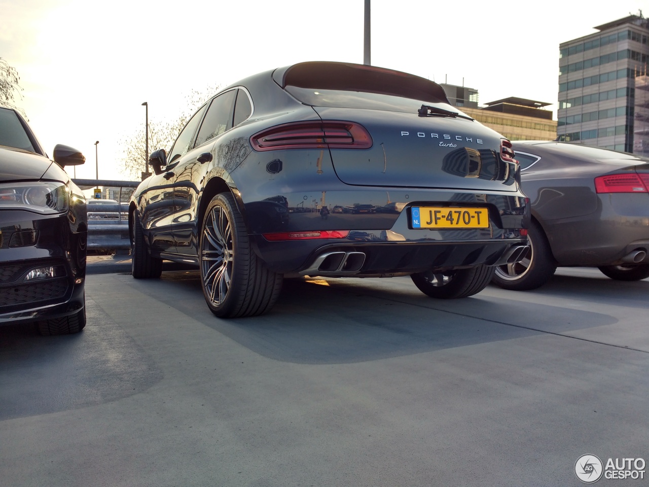 Porsche 95B Macan Turbo