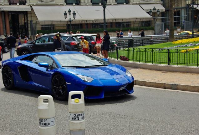 Lamborghini Aventador LP700-4