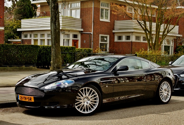 Aston Martin DB9