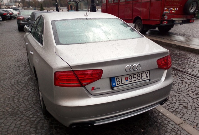 Audi S8 D4