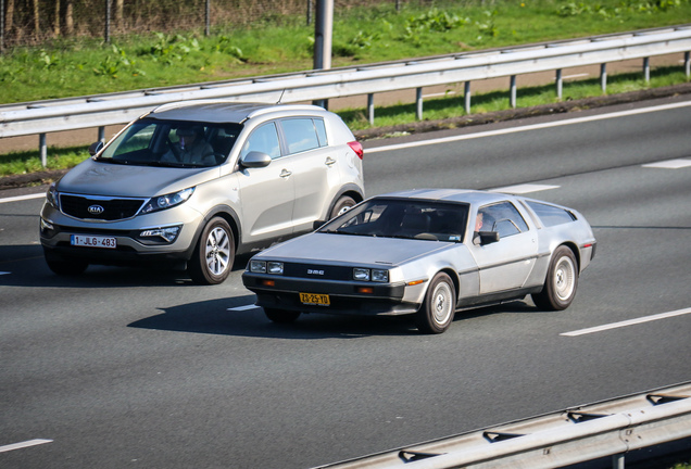 DeLorean DMC-12