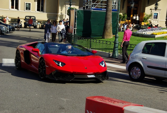 Lamborghini Aventador LP700-4 Roadster MVM Automotive Design