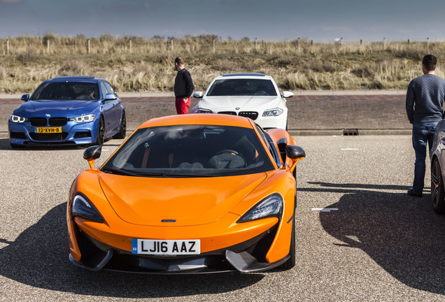 McLaren 570S