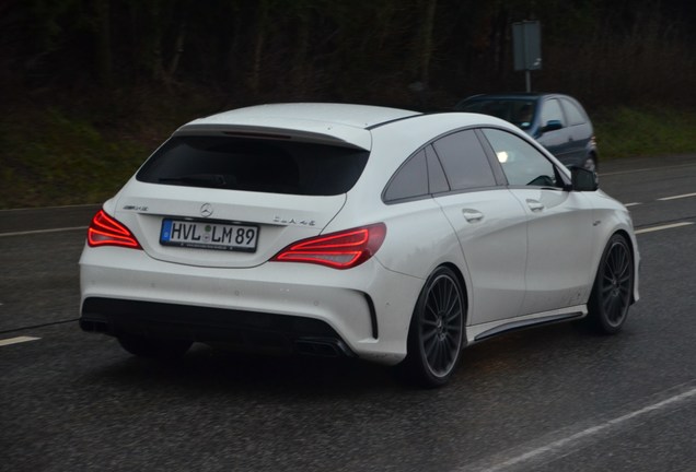 Mercedes-Benz CLA 45 AMG Shooting Brake