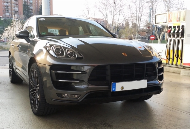 Porsche 95B Macan Turbo