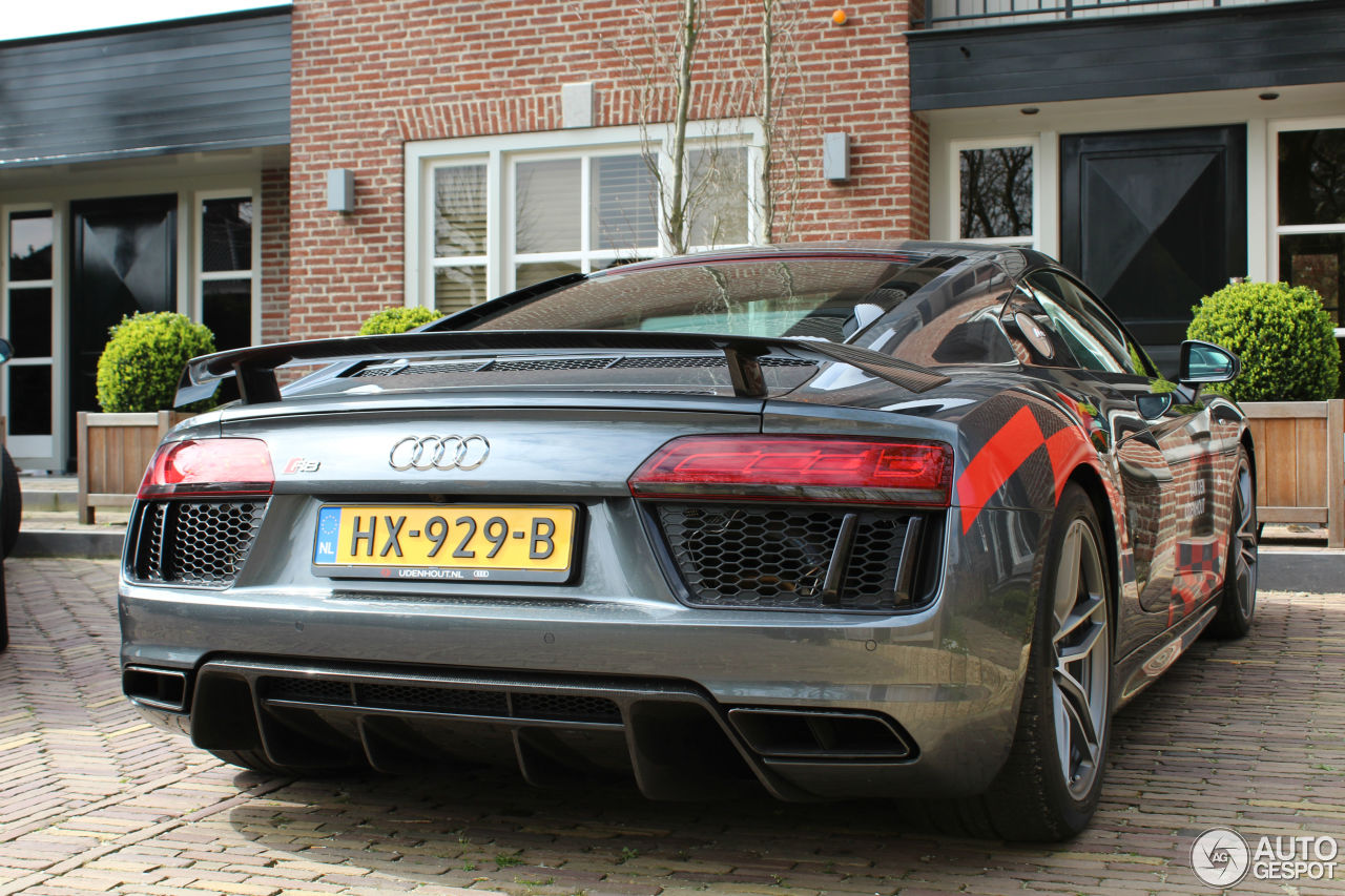 Audi R8 V10 Plus 2015