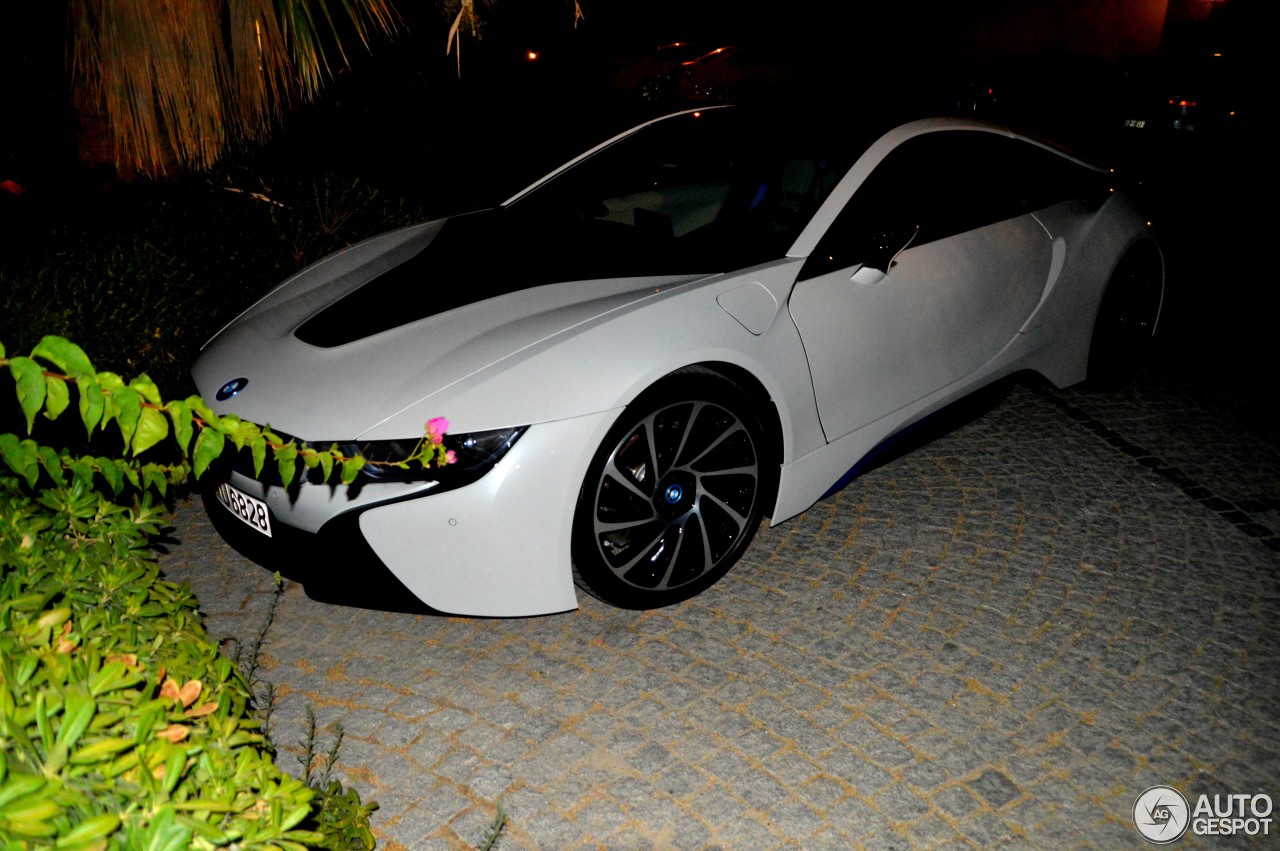 BMW i8