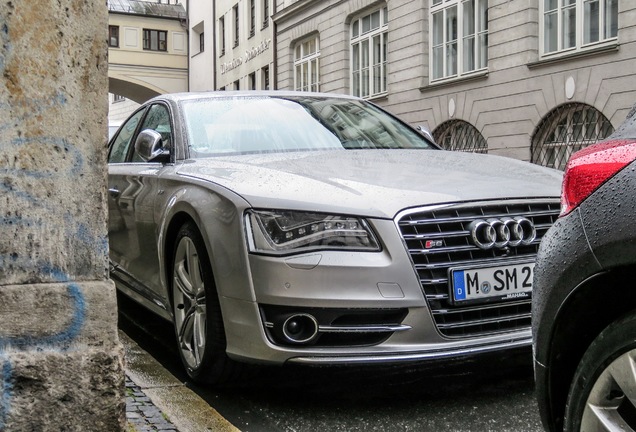 Audi S8 D4