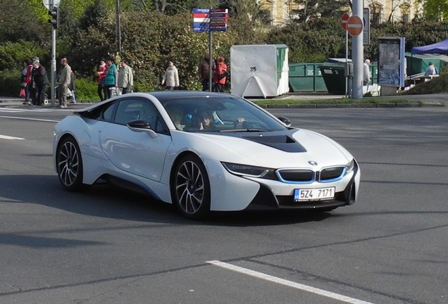 BMW i8