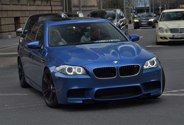 BMW M5 F10 2011