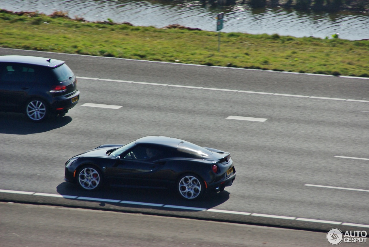 Alfa Romeo 4C Coupé