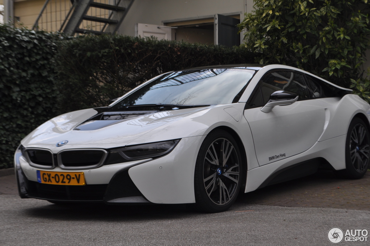 BMW i8