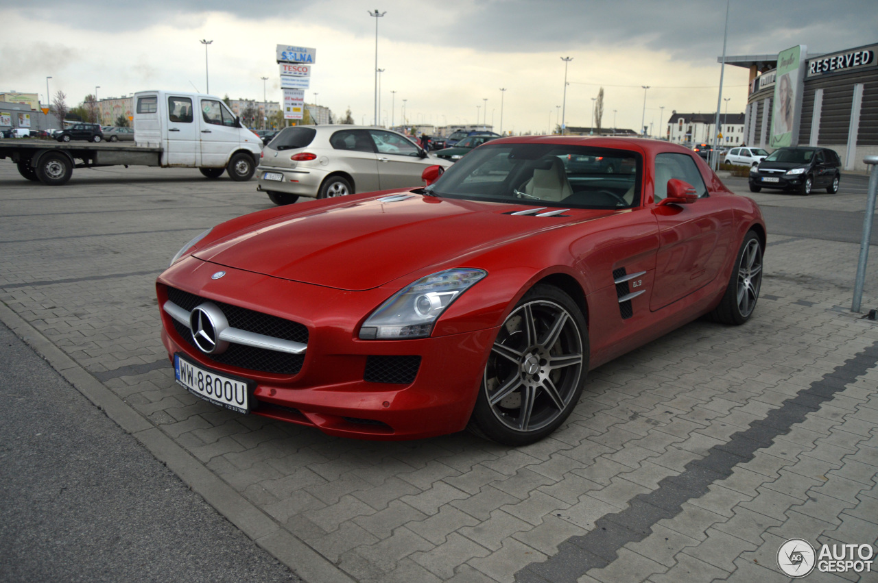 Mercedes-Benz SLS AMG