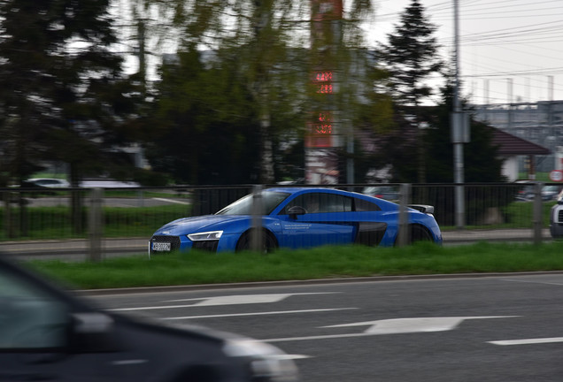 Audi R8 V10 Plus 2015