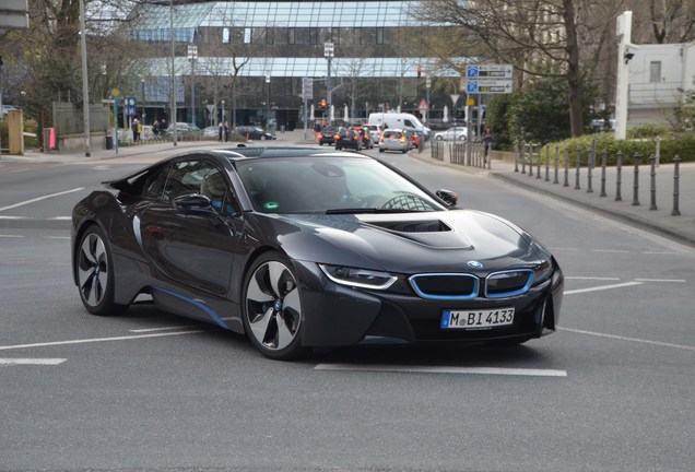 BMW i8