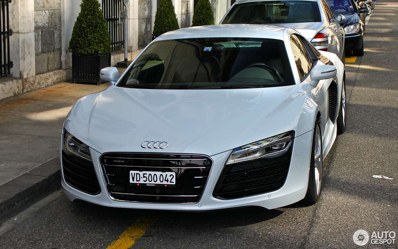 Audi R8 V10 2013